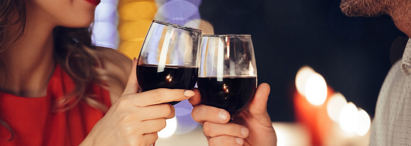Packing for Romance: 4 Essential Tips for the Perfect Getaway