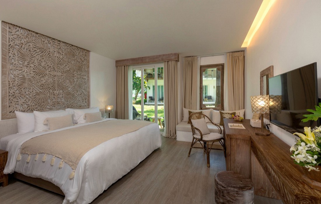 Tropical Room